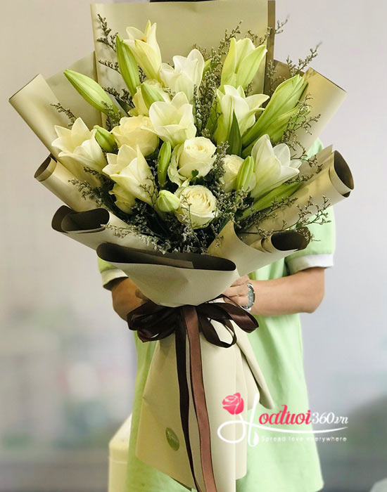 White lilium bouquet - Youth happiness