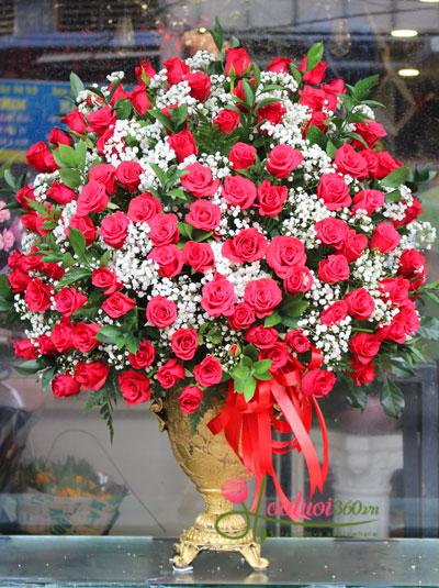 Red roses vase - Princess
