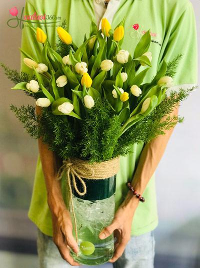 Tulip flowers vase - Sparkling colors
