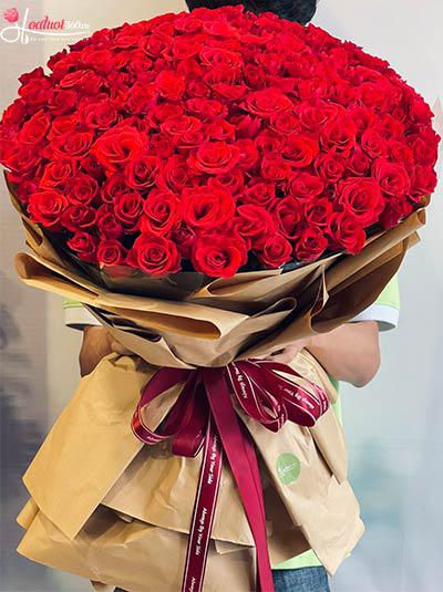 Red roses bouquet - Heart flutter