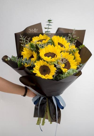 The most beautiful sunflower bouquet on earth