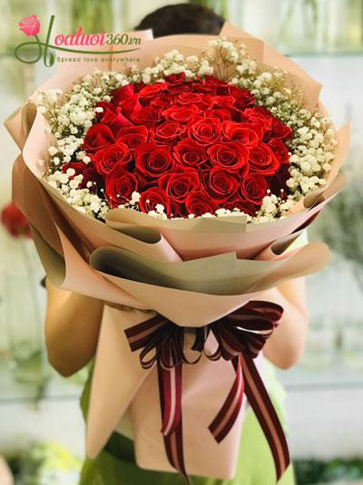 Red rose and baby's breath bouquet - Take my hand