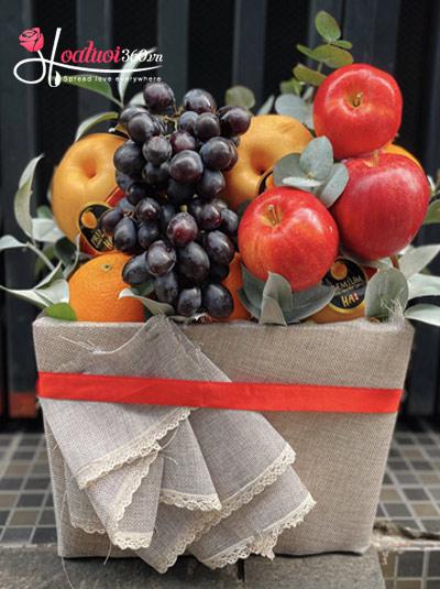 Beautiful fresh fruit basket