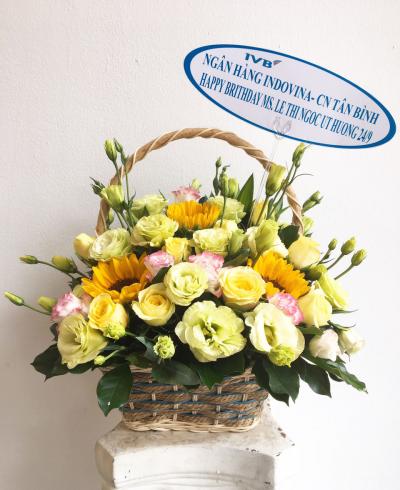 The sunny love flower basket