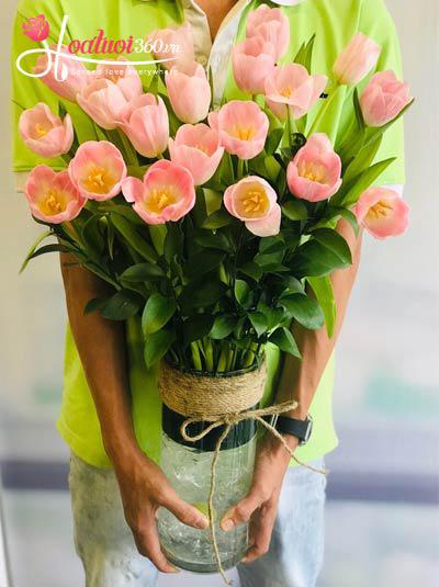 Tulip flowers vase - True love