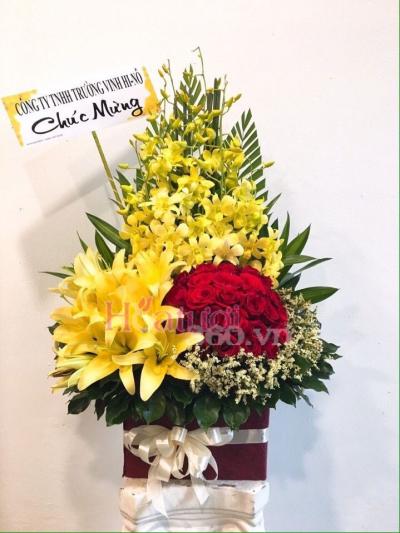 The congratulatory gift flower box