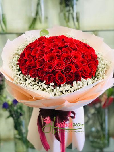 Red roses bouquet - Passionate love