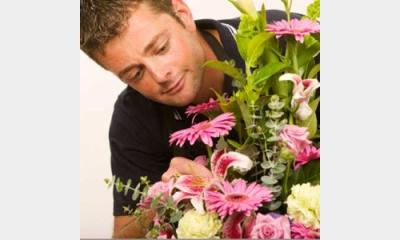 Tuyển dụng nhân viên cắm hoa tại TPHCM