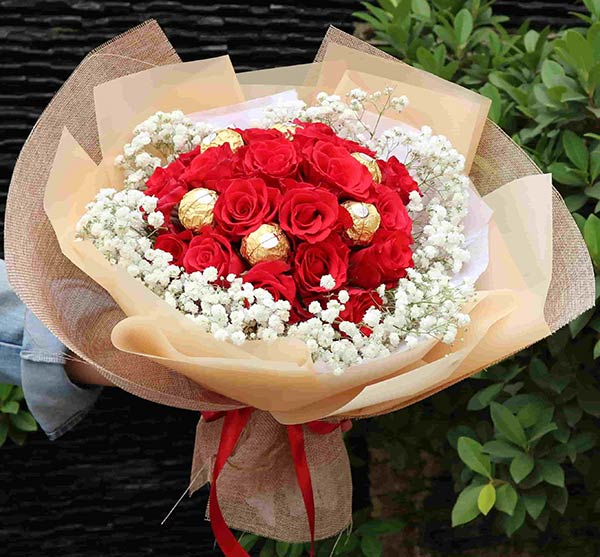 Chocolate bouquet with roses for my wife is very beautiful