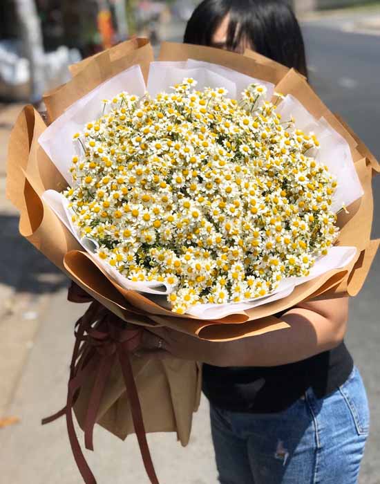 Tana daisies bouquet - Touching